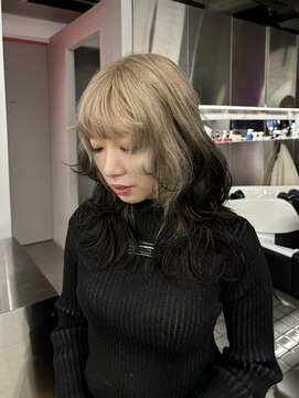 レコ 渋谷(LECO) ミルクティーベージュのコントラストデザイン