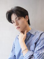 ニコ トウキョウ ヨコハマ(nico)&nbsp;毛流れセンターパートニュアンスパーマカルマヘアメンズパーマ