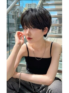 ロンドプロフィール 浦和(Lond profil) 大人可愛い20代30代40代黒髪前下がりショートボブ丸みショート◎