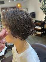 ビハインドザカーテン(BEHIND THE CURTAIN)&nbsp;マッシュショート×レイヤーショート×パーマ×白髪ぼかし