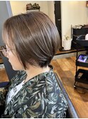 ハイライトショートボブ