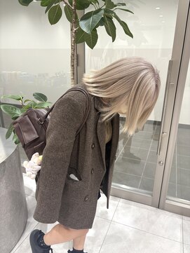 アッドバイケンジ(Add.. by KENJE) 柔らかいミルクティーカラー