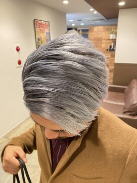 エルエードラゴ(LA DORAGO) グレー→シルバー