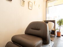 サロンドハル(salon de HAL)の雰囲気（フルフラットのシャンプー台で癒される*癒しのスパもおすすめ♪）