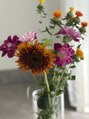 サマー(Summer)&nbsp;季節のお花を探してお店に。