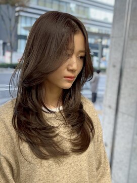 エッセンザ 梅田(ESSENZA) バタフライレイヤー/海外風レイヤー/オリーブグレージュ