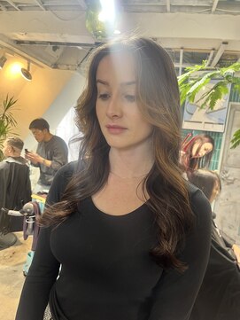 ロア インターナショナル 新宿店(LoA International) 顔周りレイヤーカット/大人かわいい