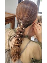 アモナ(amona)&nbsp;パーティーヘア/編み下ろし