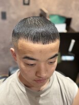 メグロバーバーショップロッポンギ 目黒六(MEGURO BARBER SHOP 6PPONGI) イージーバズ