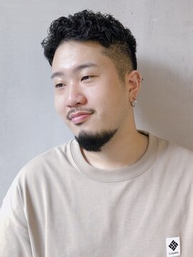 フランクスバーバーリザーブ 人形町店(FRANK’S BARBER RESERVE) アップバングツーブロックパーマカット　ｙ