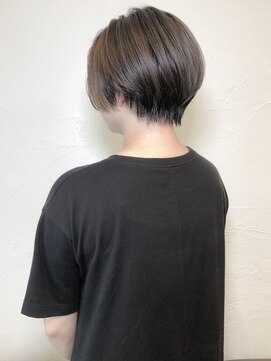 ウィロー(WILLOW) 【WILLOW京橋/都島】自然なハイライト×ショートボブ(井下貴史)