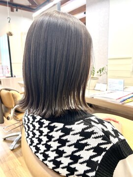 ナトゥーラ 一宮(NATURA) オリーブグレージュカラー☆外ハネインナーカラー