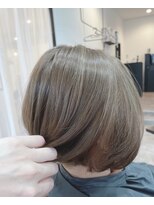 クレイル(CREYLE)&nbsp;前下がりショート×ベージュカラー