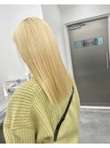 金髪　切りっぱなし　ロング　ハイトーン