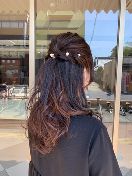 ジャパン ホンテン(JAPAN HONTEN) ハーフアップアレンジ