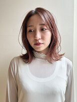 ビュートリアム265(BEAUTRIUM 265)&nbsp;くびれミディアム 外はねボブ ピンクベージュ ハイライトヘア