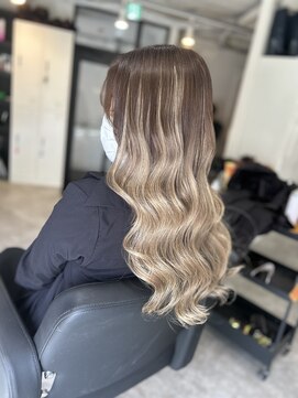 ラフ 難波店(LAFF) #黒髪#ボブルフ#ネビージュ#小顔#ワンレン