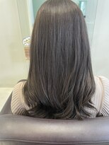 スリーヘアーデザインズ(Three Hair Designs) くすみグレージュ