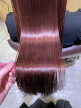 カラーと一緒にヘアケアも♪こだわりのトリートメントと髪質改善で未来の髪を美しく育てる！