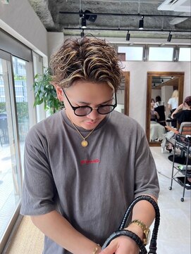 クム 横浜(qumu) 【qumu 横浜】ハイライトカラー