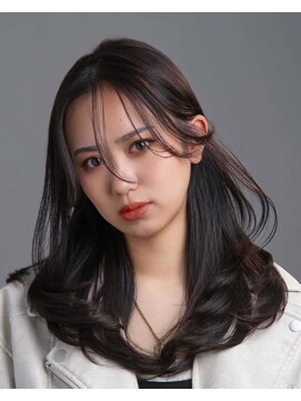 レイ(Lay.) かきあげ美人顔まわりの海外風レイヤーカット