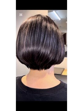 首元スッキリショートボブ