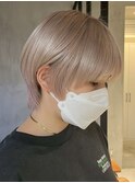 武蔵小杉ダブルカラーショートマッシュウルフホワイトベージュ