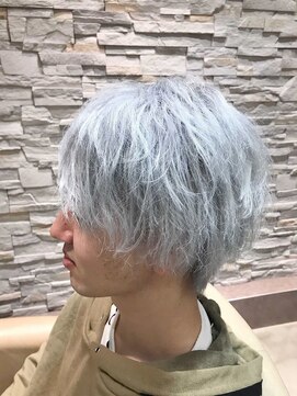 ヘアアンドメイク オプシス(Hair&Make OPSIS) ☆トリプルカラーで作る”プラチナシルバー”☆