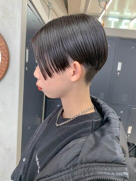 テトヘアー(teto hair) 刈り上げショート、前下がり、マニッシュショート