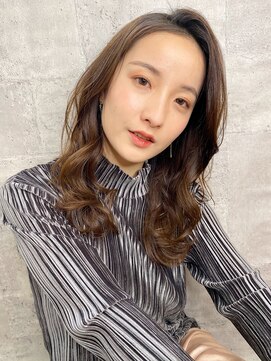 ブリス(VLISS) 艶だしフェミニン巻き