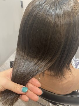 ボヌール オオサカ(Bonheur OSAKA) stylist中田 まろやかベージュ