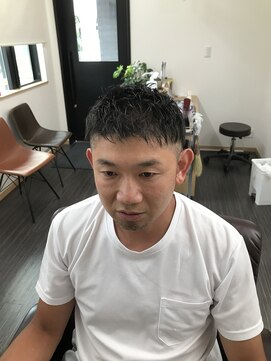 バンブルビー(BUMBLEBEE) メンズツーブロックショートスタイル