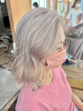 ラッシュヘアー(Rush hair) ホワイトカラー