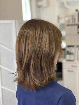 ツムグ 代官山店(TUMUGU) こなれハイトーン外ハネミディアム30代40代50代大人可愛い代官山