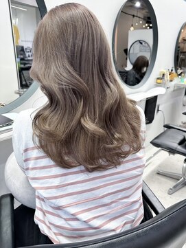 ヒビヲ(HIBIO) ダブルカラーハイライトイルミナカラーインナーカラーブリーチ