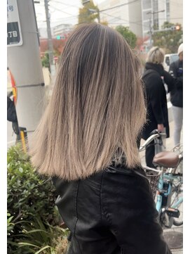 ヴィア(Via) バレイヤージュ×ベージュ