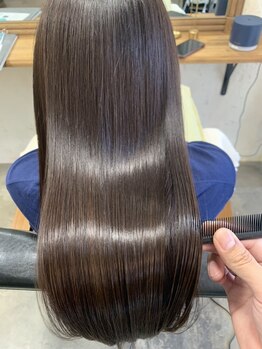 デン(den)の写真/【髪本来の自然な美髪に◎】こだわりのトリートメントで髪質改善◇marbbスパも可[百舌鳥八幡駅5分]
