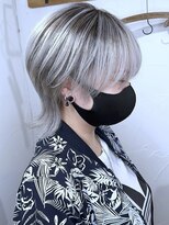 ブレイズヘアー(BLAZEhair)&nbsp;ショートウルフ×ホワイトシャドールーツ×ブリーチ４回