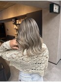 バレイヤージュ、ハイライト、レイヤーロング、グレーベージュ
