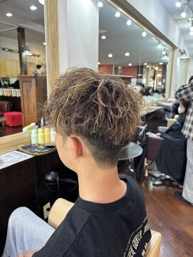 シャンプーボーイアネックス(SHAMPOO BOY Annex) シャドウパーマ　メンズマッシュ　佐世保