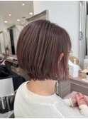 ピンクパープル白髪染め×前下がりボブ