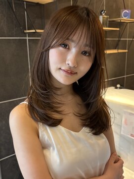 クーラ(Cura) 【Cura原宿】酸性ストレートロング・顔周りレイヤー