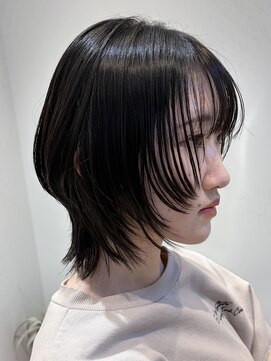 テクネ 天神大名(techne) 天神大名ウルフカットウルフレイヤーくびれヘア顔周りレイヤー