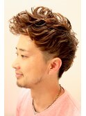 ツーブロックショートアップバングヘア