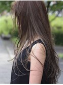 エアリーな毛束感でふんわり、かわいく、透けるカラーで透明感を