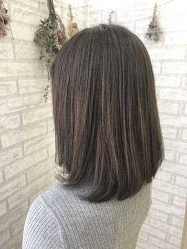 シエロ  池袋西口(Cielo) グレージュミディ