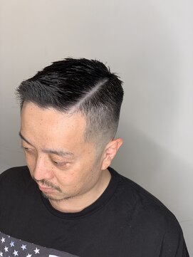 リバレッジ 広尾(Leverage) メンズ理容室バーバーフェードツーブロックベリーショート