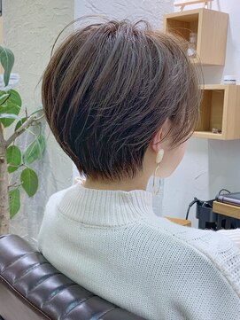 アヴァロン(AVALON) 丸みのあるくびれショート☆