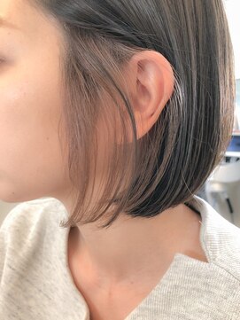 ロンド(ROND) ●大人かわいい耳掛けインナーカラーボブ