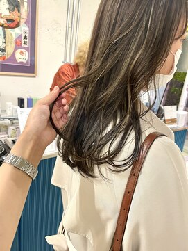 ノラ シブヤ(NORA) ハイライト、インナーカラー、デザインカラー【木原】